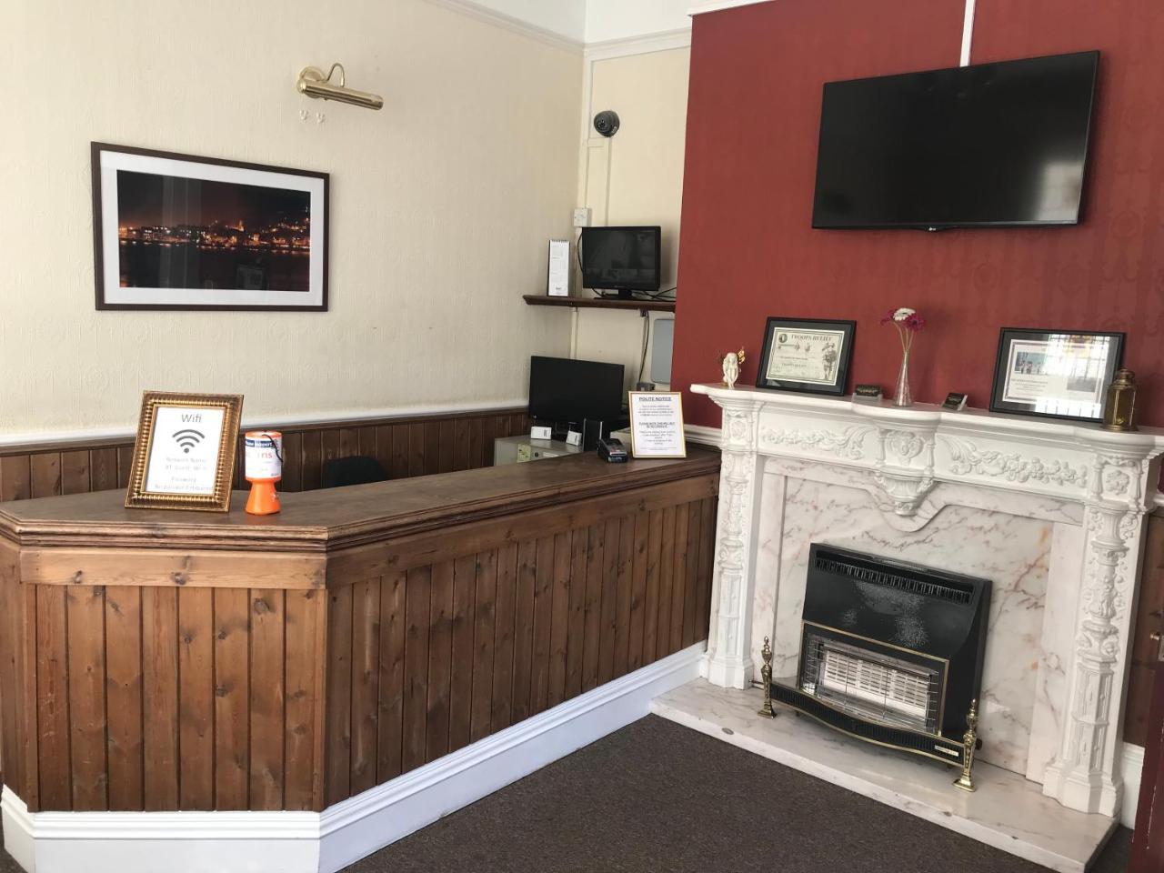 Queen Victoria Hotel Wolverhampton Dış mekan fotoğraf